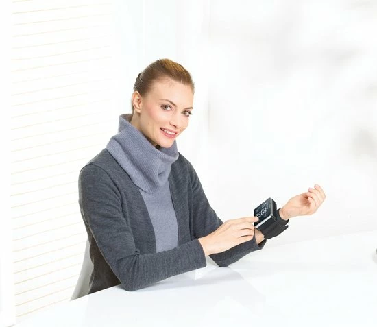 Beurer BC58 - Bloeddrukmeter pols - USB data-overdracht - XL touch display Beurer BC58 - Bloeddrukmeter Pols - USB Data-overdracht - XL Touch Display -Medisana Sales 550x477 2