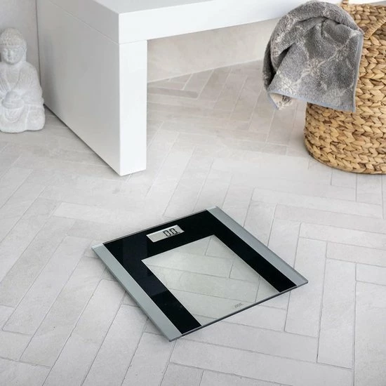 Ade Personenweegschaal Digitaal Ylvie 30 Cm Glas Zwart/wit Ade Personenweegschaal Digitaal Ylvie 30 Cm Glas Zwart/wit -Medisana Sales 550x550 427